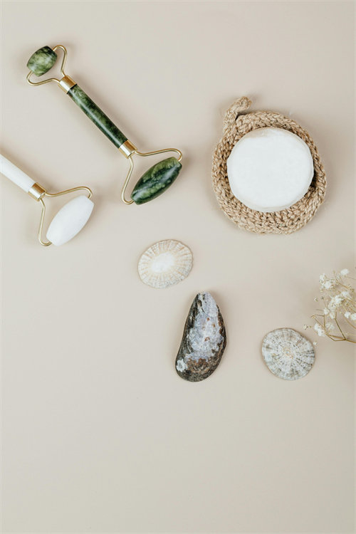 Gua Sha vs Jade Roller comparison