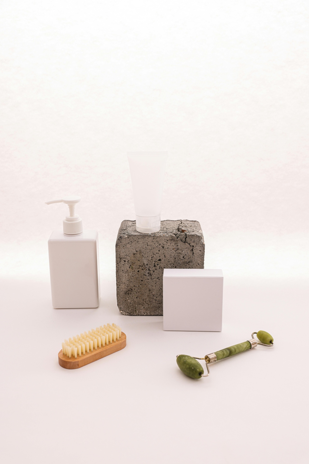 What Happens If I Use a Jade Roller Every Day? Science-Backed Guide 2026 What Happens If I Use a Jade Roller Every Day? Science-Backed Guide 2026