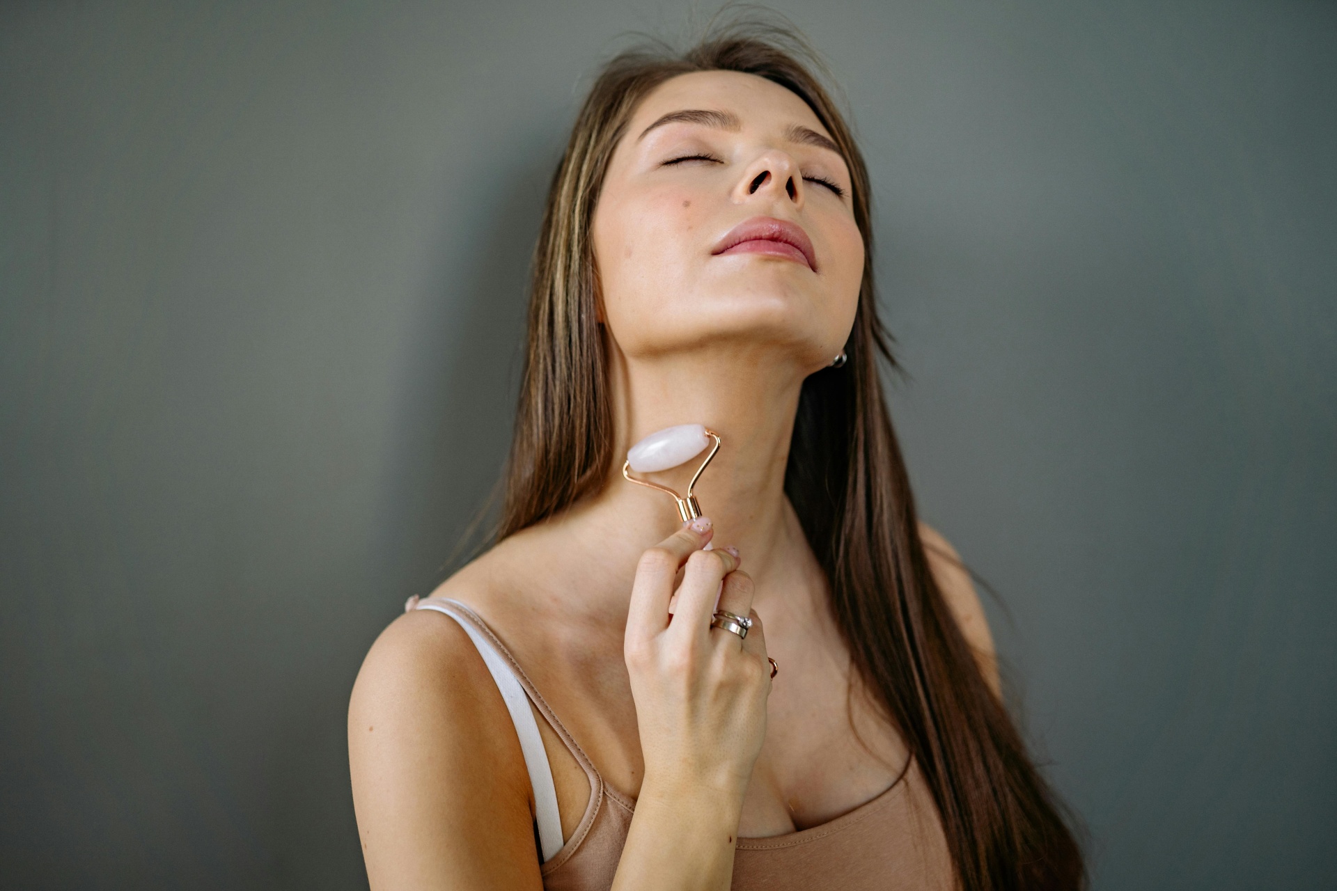 Best Jade Roller Sets: Kits for Complete Skincare in 2026