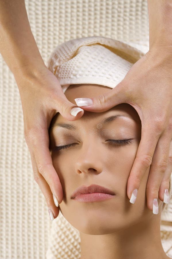face massage hands