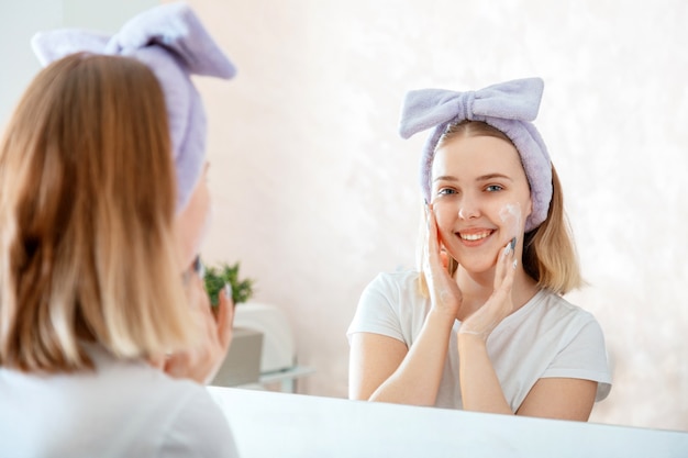 teen face wash mirror